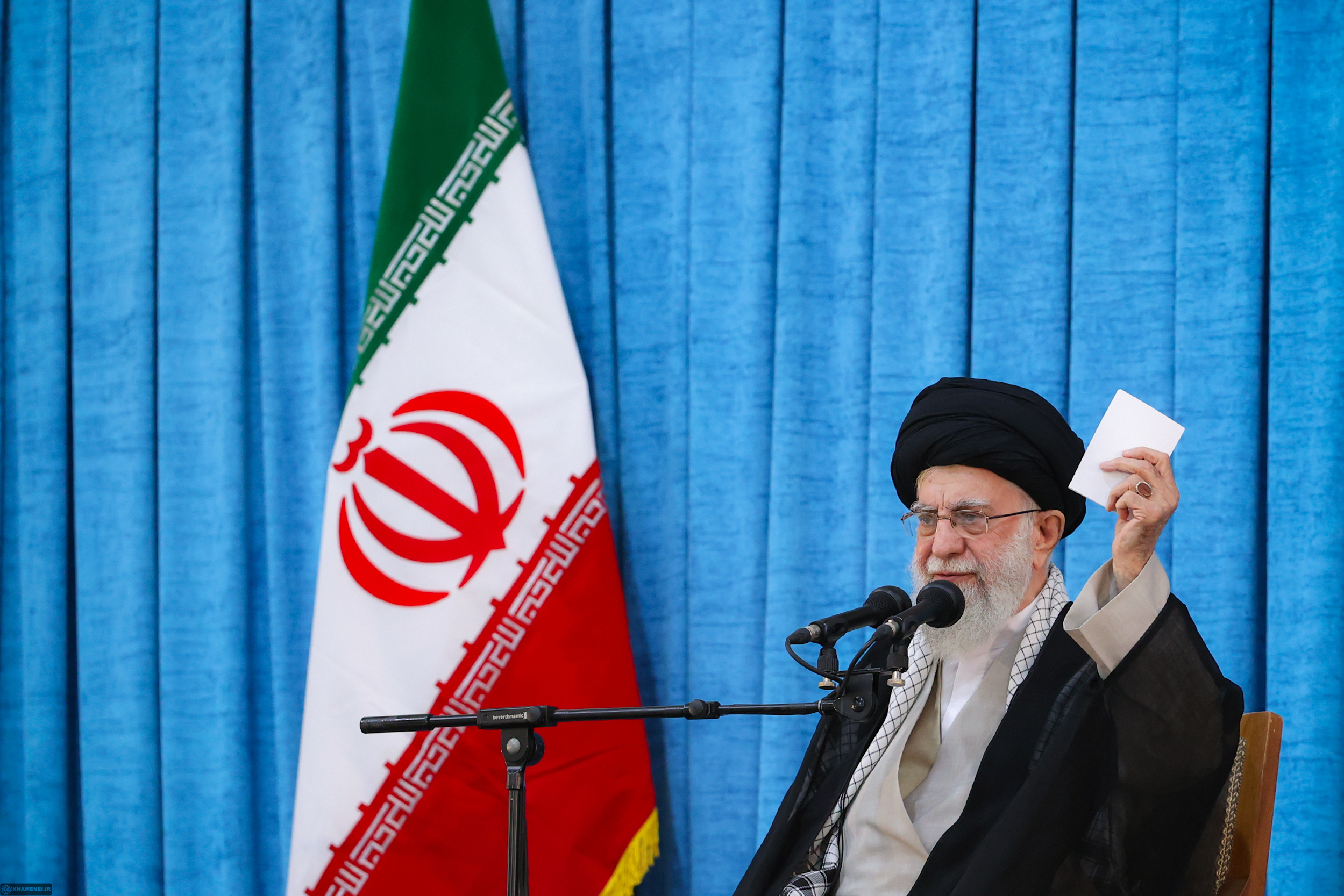 رهبر انقلاب: حماس زنده است و زنده خواهد ماند