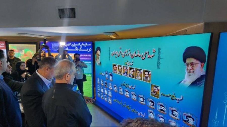 رئیس‌جمهور از نمایشگاه دستاوردهای صنعت هسته‌ای کشور بازدید کرد