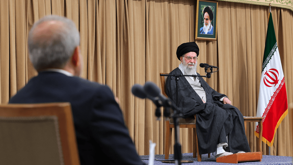 راهکار‌ اساسیِ حل مسائل اقتصادی کشور