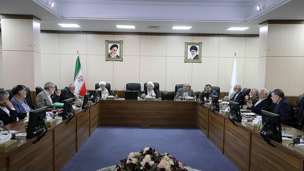 مجمع تشخیص در آزمون سخت مصلحت