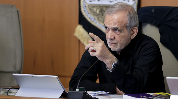 حل مشکلات نیازمند حضور در میدان و صبوری است