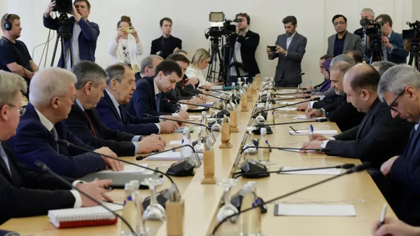 ایران و روسیه محور اقتصادی مقابله با تحریم‌ تشکیل دادند